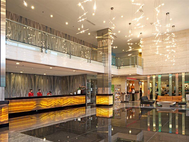 Fm7 Resort Hotel - Jakarta Airport Tangerang Exteriér fotografie
